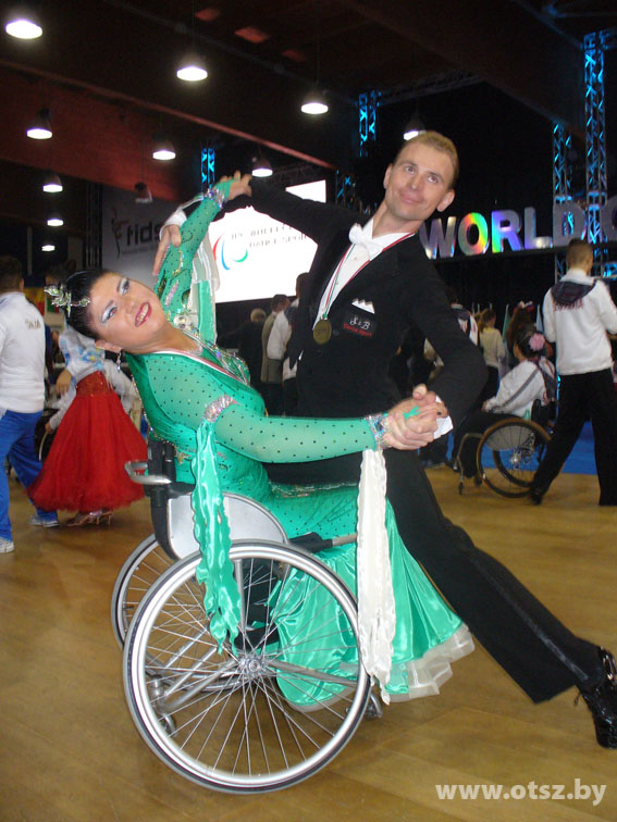 Вероника Касач и Алексей Зухтиков - бронзовые призеры Чемпионата мира по спортивным танцам на инвалидных колясках