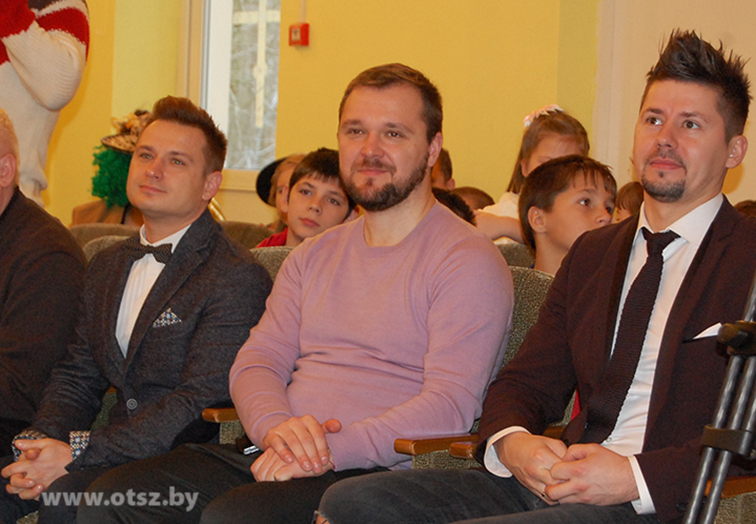 Алексей Хлестов, Тео и другие артисты приняли участие в новогоднем празднике